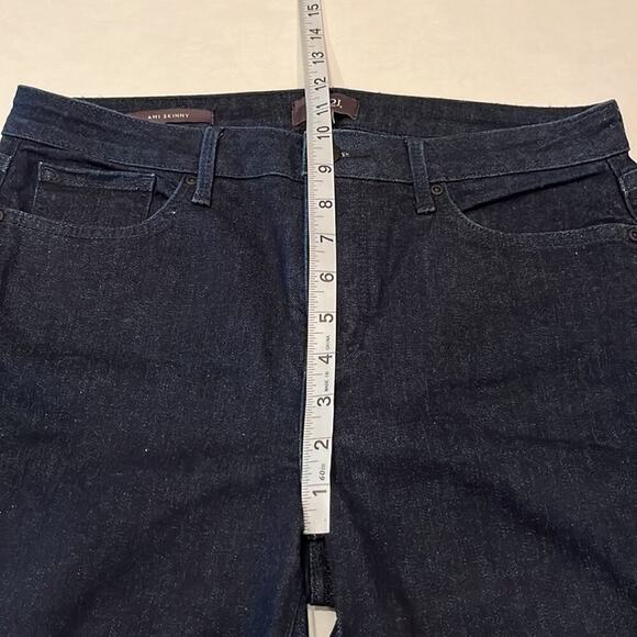 NYDJ Ami-Skinny LiftXTuck Technology Size 8 - Picture 5 of 16